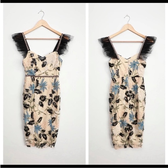 🌿 Cream Showstopper Embroidered Sequin Bodycon Midi Dress 🌿 - Picture 5 of 11